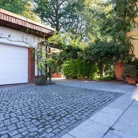 アパート Theo 109 *