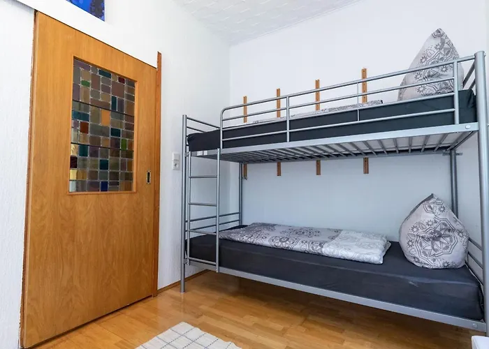 Theo 109 Apartment *